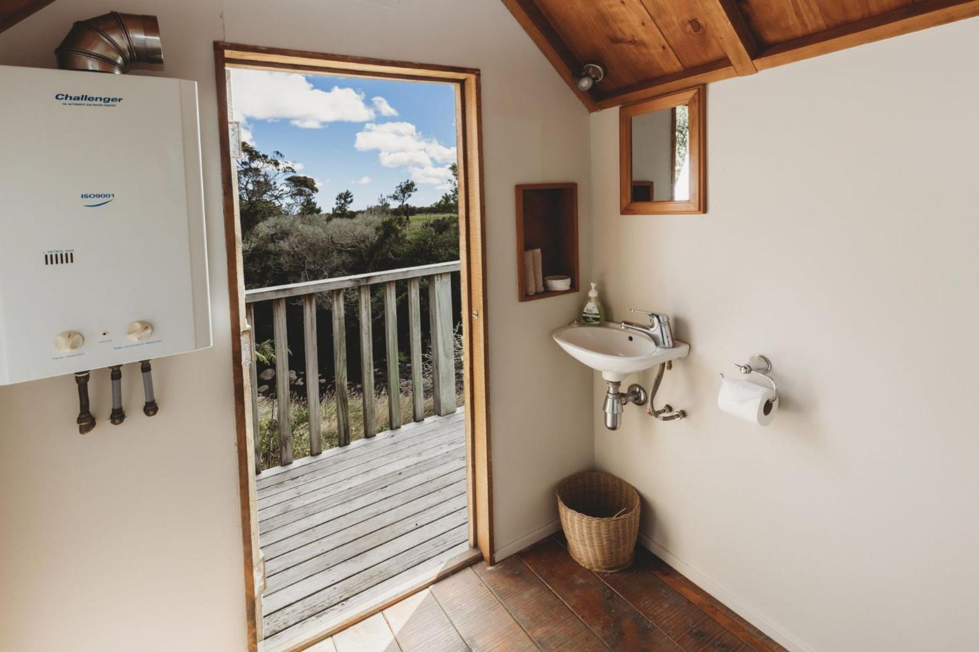 The River Retreat Off The Grid Inglewood Exteriör bild